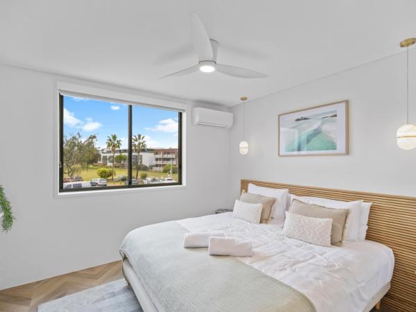 Bay Royal Apartments : photo 2 de la chambre superior two-bedroom apartment with balcony (apt 12)