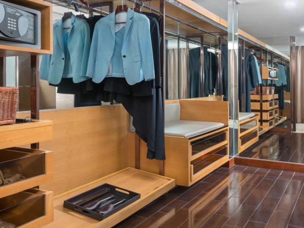 Hilton Beijing Wangfujing : photo 4 de la chambre suite lit king-size innovation