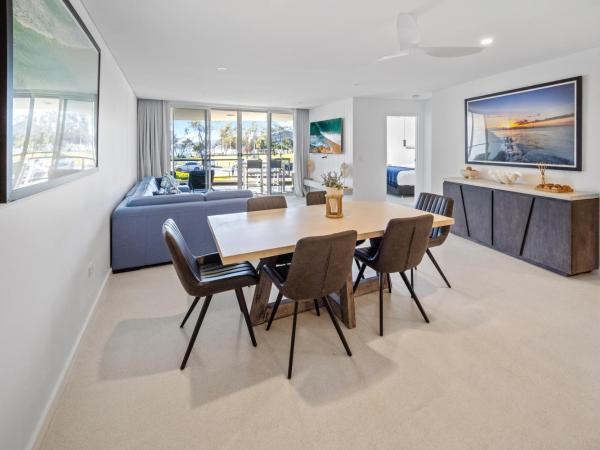 Bay Royal Apartments : photo 3 de la chambre superior two-bedroom apartment with balcony (apt 11)