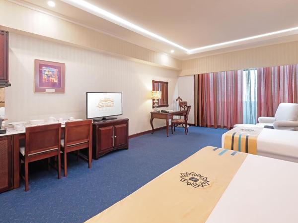 Sunlake Waterfront Resort & Convention : photo 3 de la chambre suite familiale avec balcon