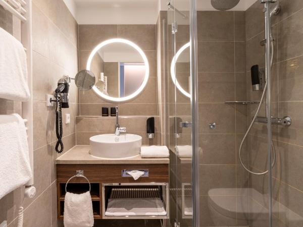 PLAZA Premium München : photo 6 de la chambre chambre lits jumeaux