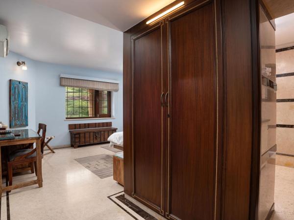 The Almond Tree : photo 6 de la chambre deluxe double room with pool view