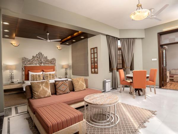 The Almond Tree : photo 7 de la chambre suite deluxe avec lit king-size