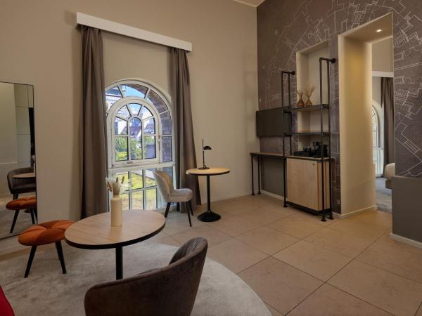 Wasserturm Hotel Cologne, Curio Collection by Hilton : photo 2 de la chambre junior water suite