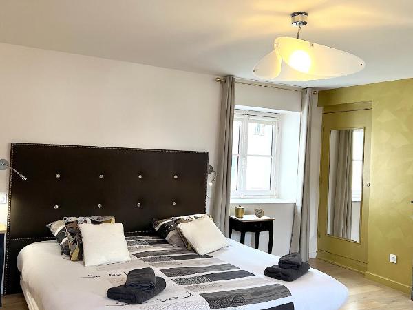 Suite Junior Layon - Maison Bossoreil : photo 10 de la chambre chambre double supérieure