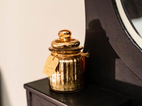 La Piazzetta Rooms & Apartments : photo 5 de la chambre deux chambres adjacentes avec salle de bains privative séparée