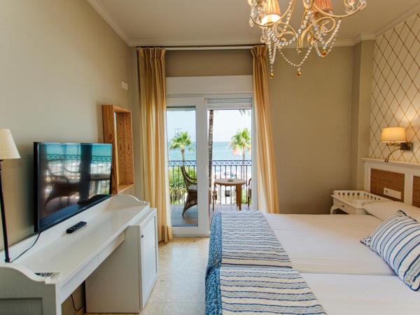 Hotel Los Ángeles Denia : photo 1 de la chambre chambre double deluxe - vue sur mer