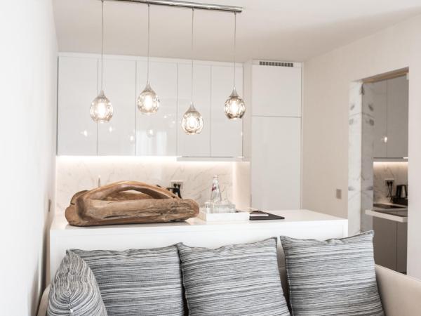 Νumi Boutique Hotel : photo 5 de la chambre king suite with private pool