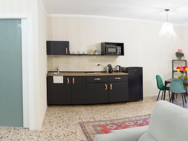 La Piazzetta Rooms & Apartments : photo 9 de la chambre studio