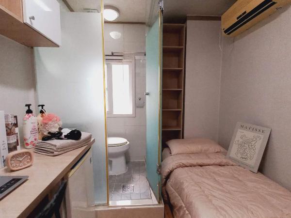 Haechi Stay GuestHouse - For foreigners only : photo 4 de la chambre chambre simple avec salle de bains privative