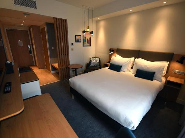 Holiday Inn Dijon Sud - Longvic, an IHG Hotel : photo 3 de la chambre chambre standard lit queen-size