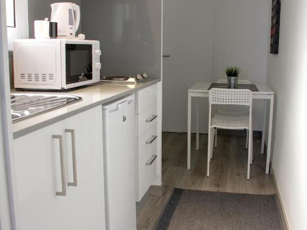 Aparthotel Atenea Calabria : photo 5 de la chambre chambre double ou lits jumeaux avec kitchenette