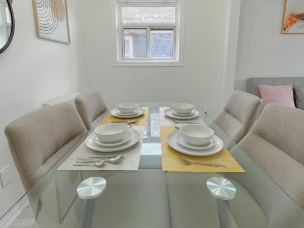 2B with parking, 10km to Toronto downtown : photo 8 de la chambre maison 2 chambres