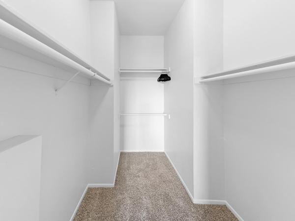 Beverly Hills Penthouse 2 BR Apt with Parking 407 : photo 9 de la chambre appartement 2 chambres