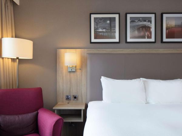 Hilton Garden Inn Dublin City Centre : photo 5 de la chambre chambre lit queen-size 