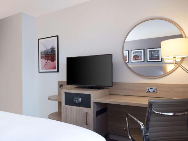 Hilton Garden Inn Dublin City Centre : photo 1 de la chambre chambre lit queen-size 