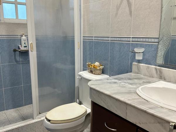 Casa Sasha's Mini Palace : photo 8 de la chambre chambre lits jumeaux avec balcon