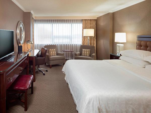 Sheraton Cavalier Calgary Hotel : photo 1 de la chambre chambre lit king-size deluxe - accès au club