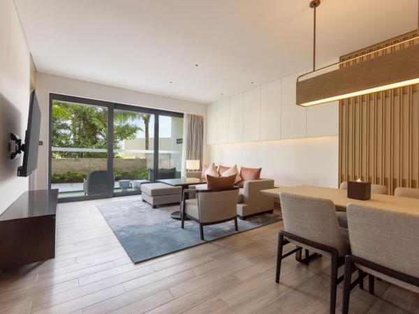 Hyatt Regency Sanya Tianli Bay : photo 3 de la chambre family suite with courtyard - dog friendly
