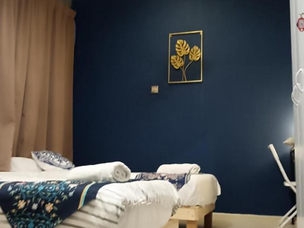 Wayton Express : photo 3 de la chambre chambre double standard avec salle de bains commune