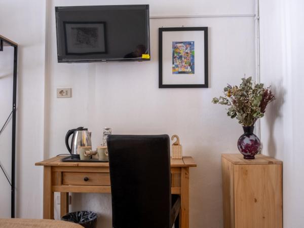 Ai Vicerè : photo 7 de la chambre chambre standard avec salle de bains privative séparée