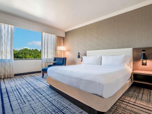 DoubleTree by Hilton South Charlotte Tyvola : photo 1 de la chambre chambre lit king-size