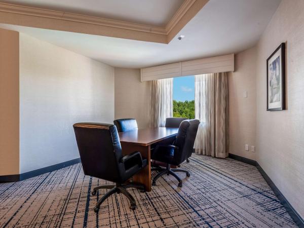 DoubleTree by Hilton South Charlotte Tyvola : photo 4 de la chambre suite junior