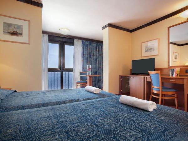 Hotel Kristal - Liburnia : photo 1 de la chambre chambre double ou lits jumeaux supérieure - vue sur mer