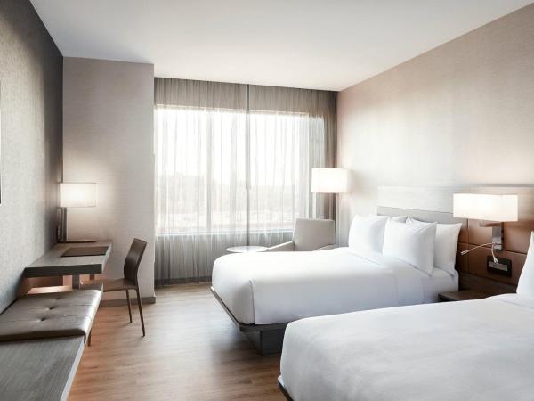 AC Hotel by Marriott Oklahoma City Bricktown : photo 5 de la chambre chambre avec 2 lits doubles