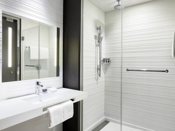 AC Hotel by Marriott Oklahoma City Bricktown : photo 4 de la chambre chambre avec 2 lits doubles