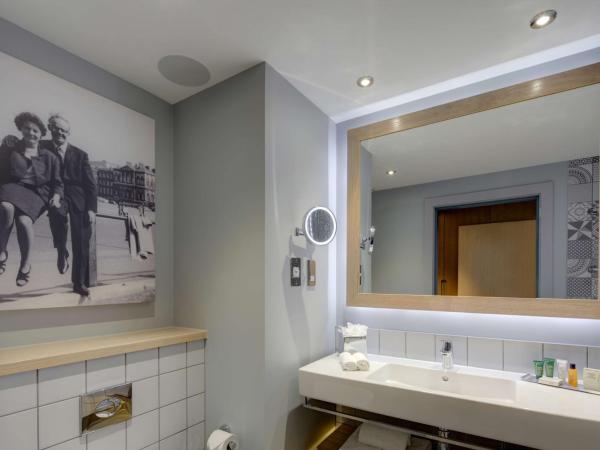 Hilton Bournemouth : photo 9 de la chambre chambre lit king-size