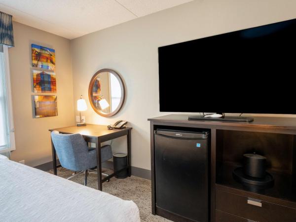 Hampton Inn & Suites Memphis East : photo 6 de la chambre chambre lit king-size - non-fumeurs