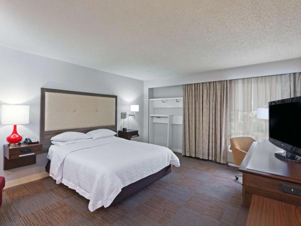 Hampton Inn Oklahoma City-Northwest : photo 4 de la chambre king room with accessible tub - mobility and hearing access/non-smoking