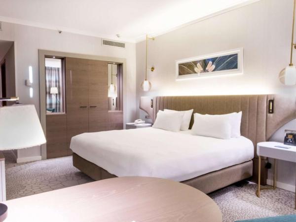 Hilton Diagonal Mar Barcelona : photo 1 de la chambre chambre lit king-size - vue sur mer