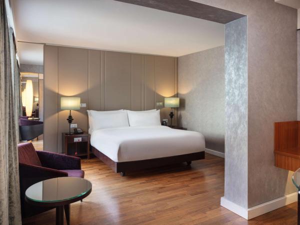 Hilton Berlin : photo 1 de la chambre chambre lit king-size - accessible aux personnes à mobilité réduite