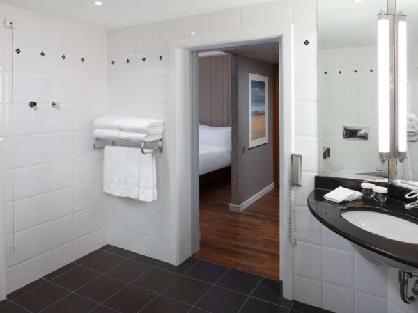 Hilton Berlin : photo 3 de la chambre chambre lit king-size - accessible aux personnes à mobilité réduite