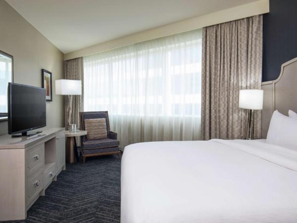DoubleTree by Hilton Hotel Nashville Downtown : photo 10 de la chambre chambre lit king-size