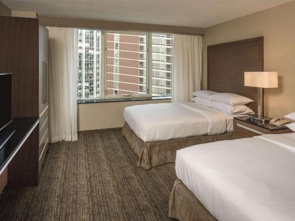 Embassy Suites by Hilton Chicago Downtown Magnificent Mile : photo 2 de la chambre suite avec 2 lits doubles - non-fumeurs
