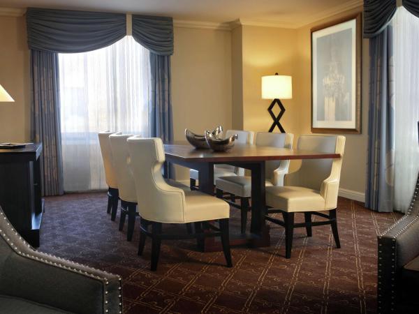 The Palmer House Hilton : photo 4 de la chambre suite 1 chambre lit king-size