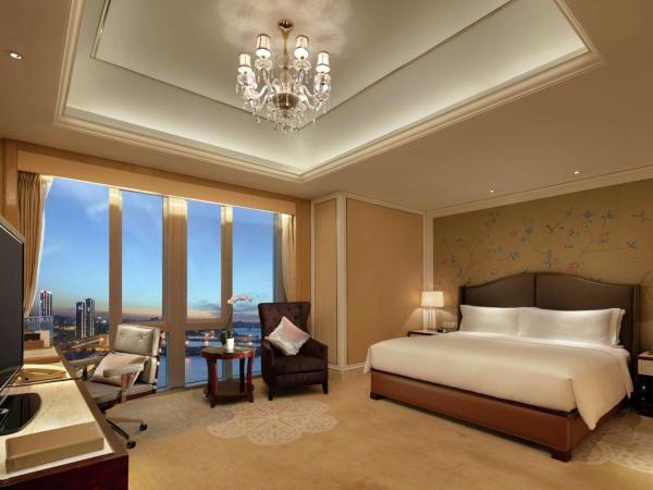 Conrad Dalian : photo 3 de la chambre chambre lit king-size deluxe - accessible aux personnes à mobilité réduite