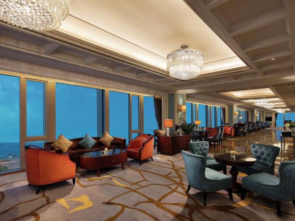 Conrad Dalian : photo 4 de la chambre chambre lit king-size exéctive - accès au salon