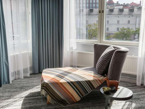 Hilton Helsinki Strand : photo 1 de la chambre suite lit king-size - vue sur mer