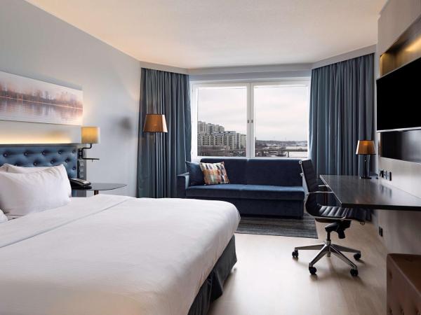 Hilton Helsinki Strand : photo 1 de la chambre chambre king plus

