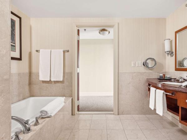 Conrad Indianapolis : photo 8 de la chambre deluxe king room with transfer shower - mobility access