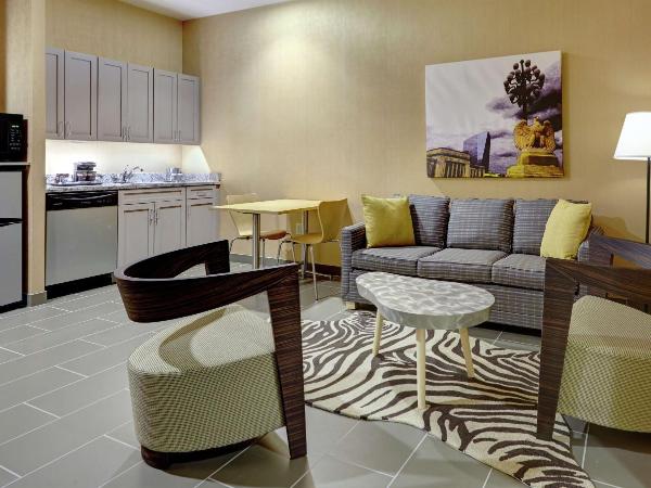DoubleTree by Hilton Hotel Philadelphia Center City : photo 1 de la chambre suite lit king-size avec kitchenette