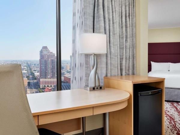 DoubleTree by Hilton Hotel Philadelphia Center City : photo 1 de la chambre chambre lit queen-size 