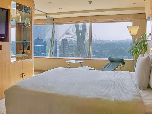 Hilton Sao Paulo Morumbi : photo 4 de la chambre suite 1 chambre lit king-size avec vue