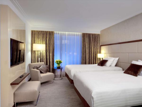 DoubleTree by Hilton Hotel & Conference Centre Warsaw : photo 1 de la chambre chambre lits jumeaux