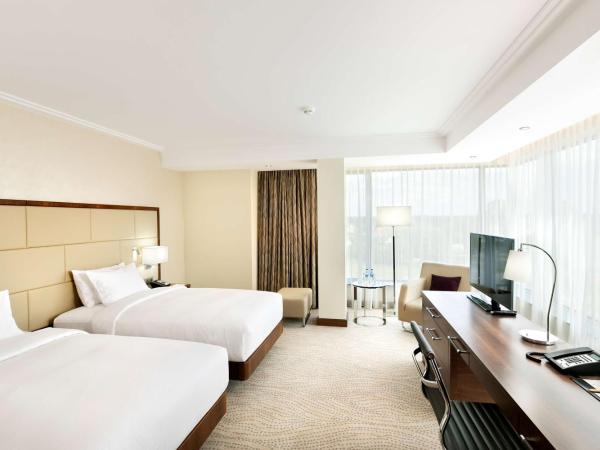DoubleTree by Hilton Hotel & Conference Centre Warsaw : photo 2 de la chambre chambre lits jumeaux