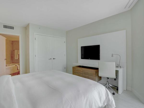Hilton Fort Lauderdale Beach Resort : photo 2 de la chambre suite lit king-size accessible aux personnes à mobilité réduite – vue sur océan